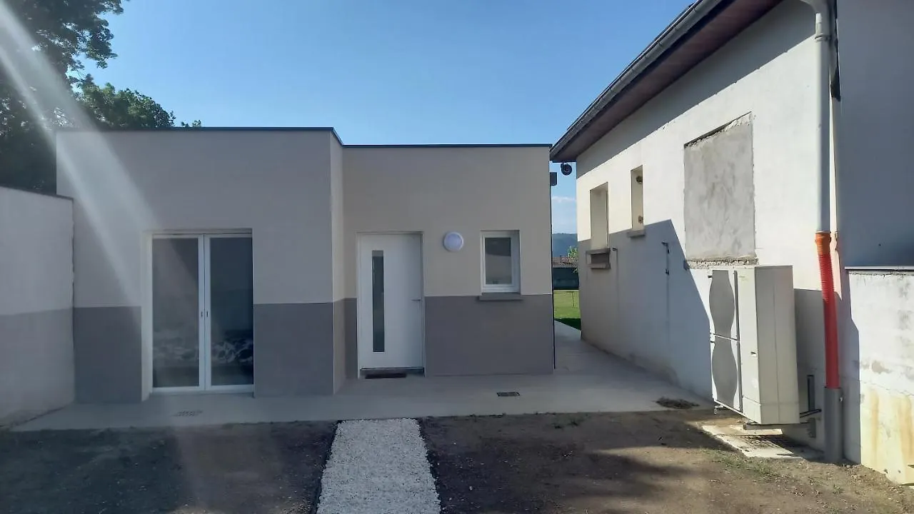 Chez Anne Marie Gite la volière Beausemblant Francia